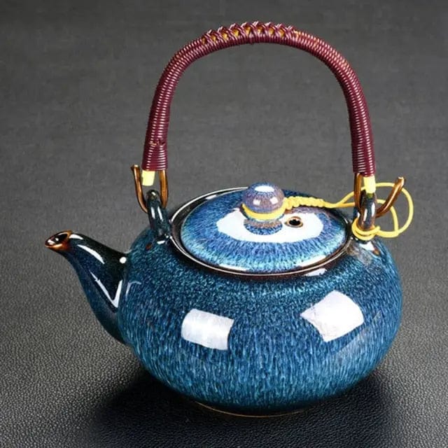 Beautiful Chinese Porcelain Teapot Round 700 ml