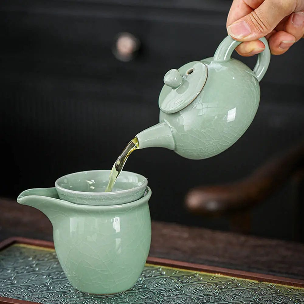 Chinese Ceramic Tea Set with Carrying Case – Green Tea Set with 8 Cups