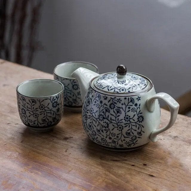 Chinese Porcelain Teaset Small Flowers 480 ml