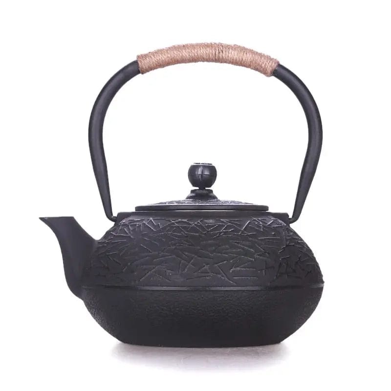 Japanese Cast Iron Teapot with Line Patterns 900 ml