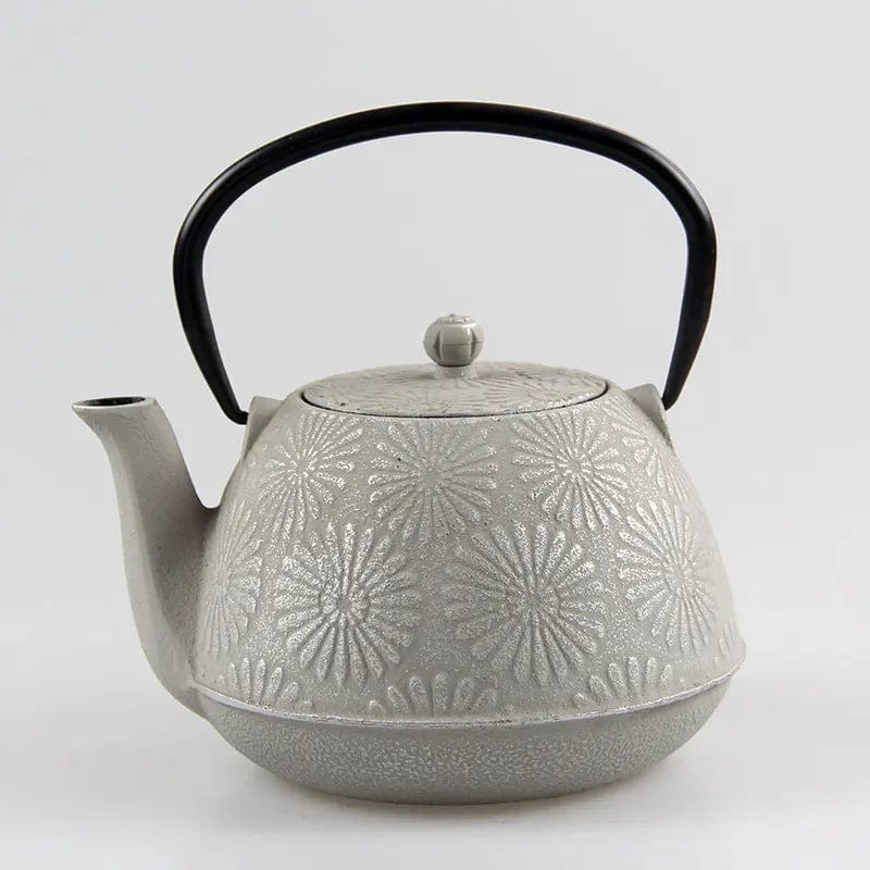 Japanese Cast Iron Teapot with Sunflower Motifs 1.2L