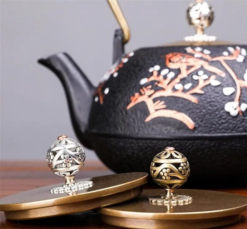Japanese Cast Iron Teapot with White Cherry Blossom, 1.2 Liter