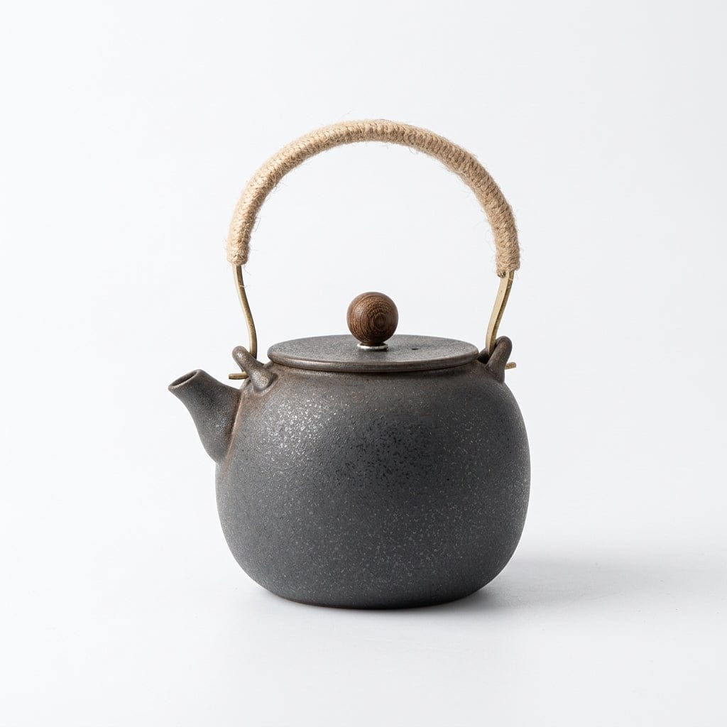 Japanese Ceramic Teapot 475 ml with Vintage Design and Rope Handle