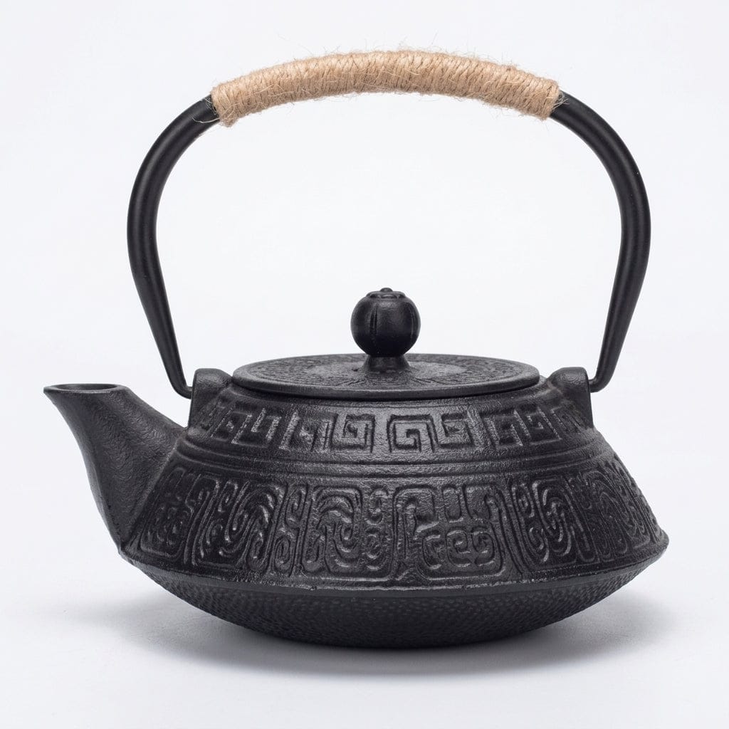 Japanese Flat Cast Iron Teapot 900 ml Black with Geometric Pattern