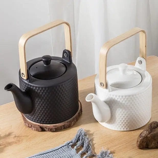 Scandinavian Hammered Porcelain Teapot 750ML